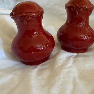 Southern Living at Home Gail Pittman Red Ceramic Salt & Pepper Set